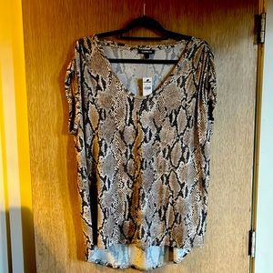NWT EXPRESS Snakeprint Short Sleeve Top/ Size L